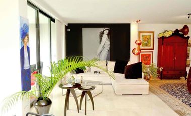 VENTA HERMOSA CASA EN SAN LUCAS, MEDELLIN