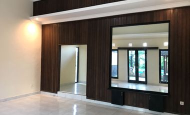 DIJUAL CEPAT! Rumah Mewah Denpasar 565m² + Private Pool, 7 Kamar, Siap Huni, 7,9 M Nego