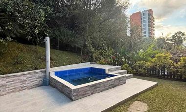 VENTA HERMOSA CASA EN SAN LUCAS, MEDELLIN