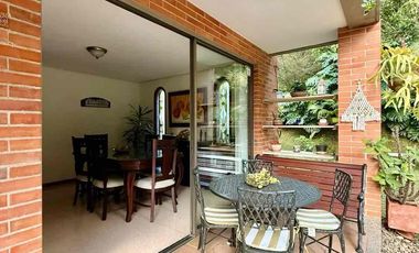 VENTA HERMOSA CASA EN SAN LUCAS, MEDELLIN