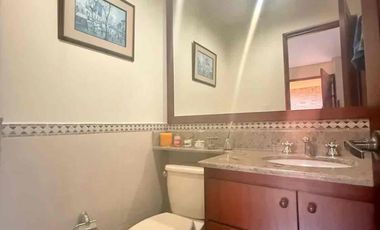 VENTA HERMOSA CASA EN SAN LUCAS, MEDELLIN