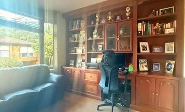 VENTA HERMOSA CASA EN SAN LUCAS, MEDELLIN