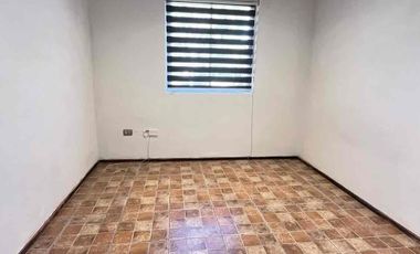 ARRIENDO CASA  GRANDE CON PISCINA