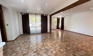 ARRIENDO CASA  GRANDE CON PISCINA