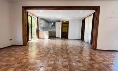 ARRIENDO CASA  GRANDE CON PISCINA