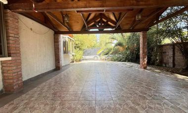 ARRIENDO CASA  GRANDE CON PISCINA