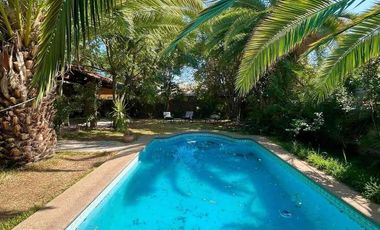 ARRIENDO CASA  GRANDE CON PISCINA