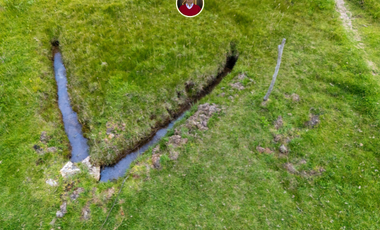 Amplio terreno en Paute 8300 m² con agua natural, excelente ubicación junto a la vía y vista al valle – land for sale in Paute Ecuador