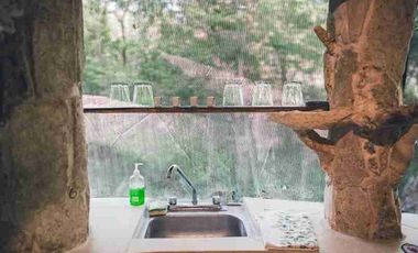 CABAÑA EN LA SELVA CON CENOTE