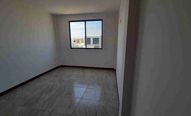 Vendo linda casa dos plantas, en urbanización La Joya- etapa Topacio