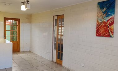 SE ARRIENDA CASA SEMI AMOBLADA CON LOCAL COMERCIAL SECTOR NORTE