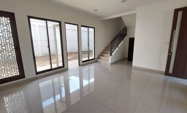 Turun Harga: Rumah Summarecon Bandung Cluster Btari Mainroad BUTUH UANG TURUN HARGA RUMAH SUMMARECON