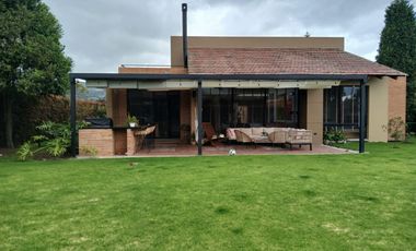 AMPLIA CASA HACIENDA FONTANAR