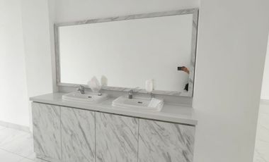 Ruko Ebony Island Batavia Pik, Uk 4,5X18 (3 Lantai) Gandeng Murah