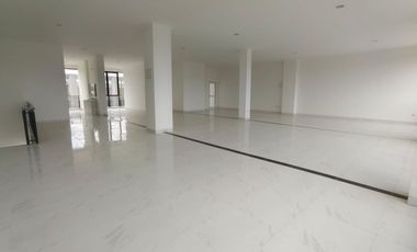 Ruko Ebony Island Batavia Pik, Uk 4,5X18 (3 Lantai) Gandeng Murah