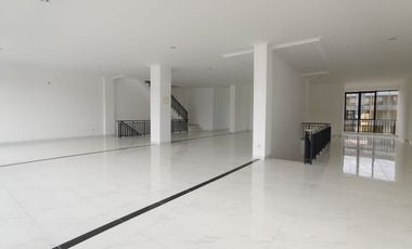 Ruko Ebony Island Batavia Pik, Uk 4,5X18 (3 Lantai) Gandeng Murah