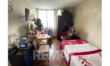 Departamento Semi Amoblado En Venta En Condominio Seguro – 84 M² + Cochera.