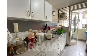 Departamento Semi Amoblado En Venta En Condominio Seguro – 84 M² + Cochera.
