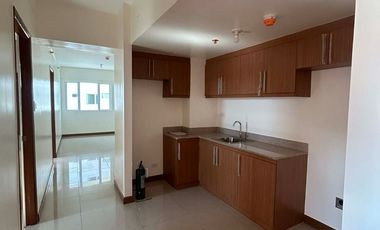 SPACIOUS 3 BEDROOM READY TO MOVE IN PALM BEACH WEST PASAY NEAR MOA