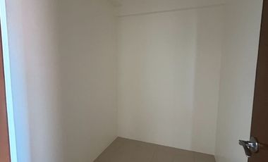 SPACIOUS 3 BEDROOM READY TO MOVE IN PALM BEACH WEST PASAY NEAR MOA