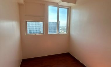 SPACIOUS 3 BEDROOM READY TO MOVE IN PALM BEACH WEST PASAY NEAR MOA