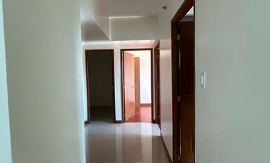 SPACIOUS 3 BEDROOM READY TO MOVE IN PALM BEACH WEST PASAY NEAR MOA