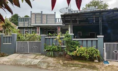rumah pinggir jln