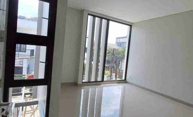 Rumah Baru Modern di Batu Indah Batununggal Bandung