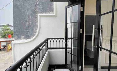 Rumah Baru Mewah 3+1 KT Di Grand Depok City