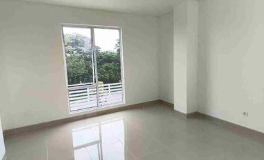 Disewakan Ruko Gandeng 4 di jababeka Cikarang Ruko sudirman