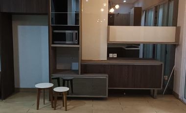 DISEWAKAN RUMAH FURNISHED 2 LANTAI DENGAN AC @GOLF LAKE