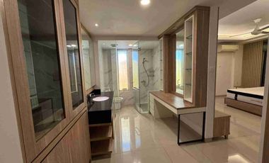 D sewa town house CBD pluit