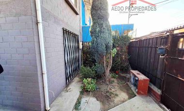 Se Vende Funcional Casa de dos pisos, en Villa Príncipe de Gales, comuna de La Calera, Región de Valparaíso.