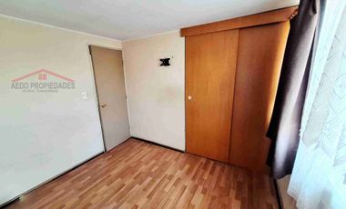 Se Vende Funcional Casa de dos pisos, en Villa Príncipe de Gales, comuna de La Calera, Región de Valparaíso.