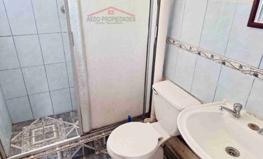 Se Vende Funcional Casa de dos pisos, en Villa Príncipe de Gales, comuna de La Calera, Región de Valparaíso.