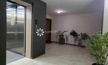 EN VENTA - DEPARTAMENTO CON 2 DORMITORIOS Y BALCÓN, SECTOR Av . Gran Colombia, Calle Mariscal Lamar