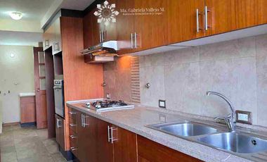 EN VENTA - DEPARTAMENTO CON 2 DORMITORIOS Y BALCÓN, SECTOR Av . Gran Colombia, Calle Mariscal Lamar