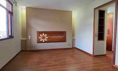 EN VENTA - DEPARTAMENTO CON 2 DORMITORIOS Y BALCÓN, SECTOR Av . Gran Colombia, Calle Mariscal Lamar