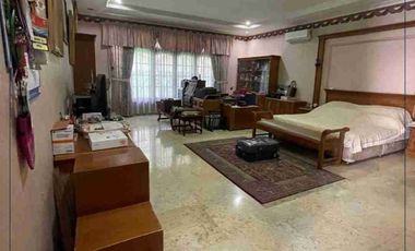Dijual Rumah Luas Teduh dan Nyaman di Jakarta Barat