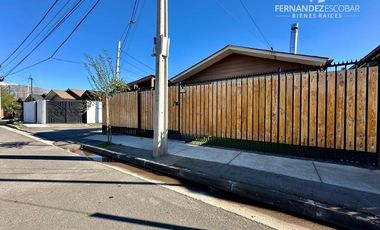 LOS ANDES - VENDE CASA ESQUINA 3D 2B 2E - VILLA SANTA ROSA