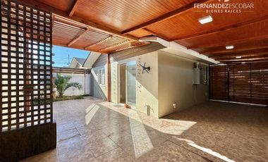 LOS ANDES - VENDE CASA ESQUINA 3D 2B 2E - VILLA SANTA ROSA