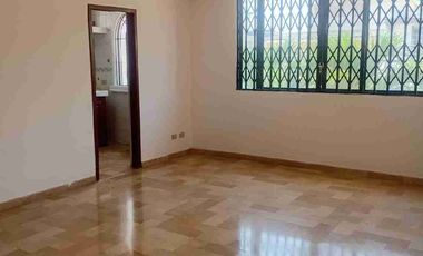 Kennedy Norte,alquiler casa de 2 plantas, para oficina
