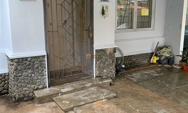 Strategis Sewa Rumah 2Lt. Unfurnished di Taman Ubud Karawaci Minimal sewa 2 Tahun Akses ke Lippo Mall Karawaci, Pintu Tol, Kampus UPH