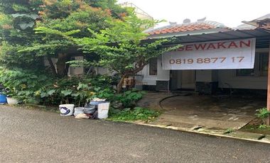 Strategis Sewa Rumah 2Lt. Unfurnished di Taman Ubud Karawaci Minimal sewa 2 Tahun Akses ke Lippo Mall Karawaci, Pintu Tol, Kampus UPH