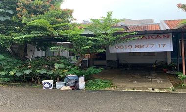 Strategis Sewa Rumah 2Lt. Unfurnished di Taman Ubud Karawaci Minimal sewa 2 Tahun Akses ke Lippo Mall Karawaci, Pintu Tol, Kampus UPH