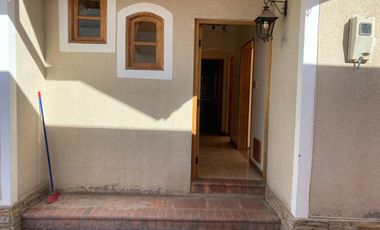 SE ARRIENDA HERMOSA CASA SIN MUEBLES EN VILLA CERRADA - SECTOR TOTTUS LOS CARRERAS