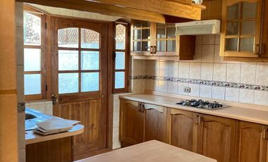 SE ARRIENDA HERMOSA CASA SIN MUEBLES EN VILLA CERRADA - SECTOR TOTTUS LOS CARRERAS
