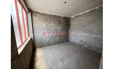 Venta De Amplia Casa En Urb. Monterrico//ID: 1178350
