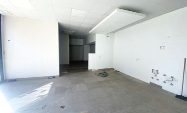 ARRIENDO Local Comercial 114,22 m2, Barrio Parque Almagro