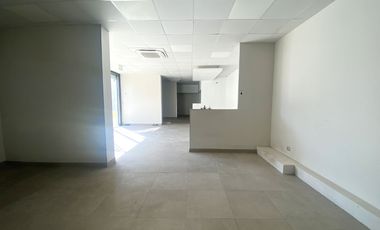 ARRIENDO Local Comercial 114,22 m2, Barrio Parque Almagro